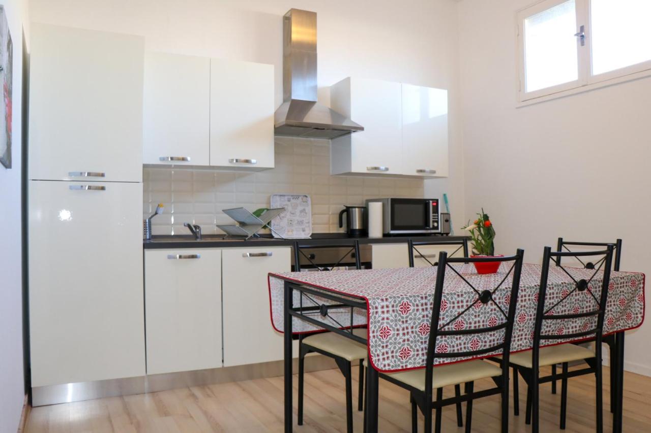 Appart Aux Deux Colombes Avec Balcon Et Garage Pamiers Exterior foto