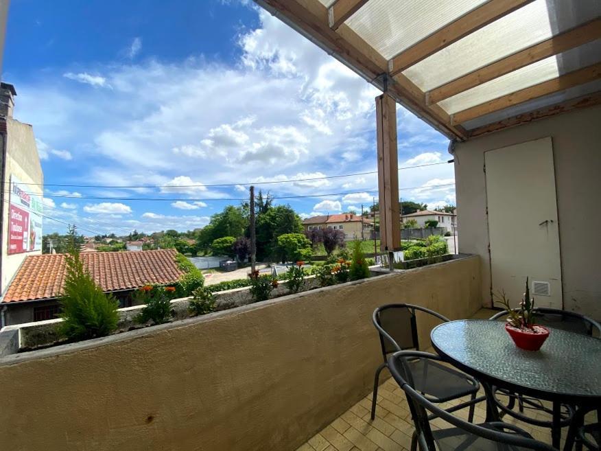 Appart Aux Deux Colombes Avec Balcon Et Garage Pamiers Exterior foto
